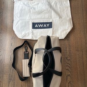 NEW Away Everywhere Bag